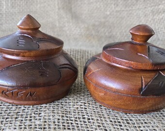 Vintage  Caribbean Hand Carved Wood Bowl
