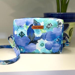 Handmade Mini Boxed Crossbody Bag with extended zipper and unique pull