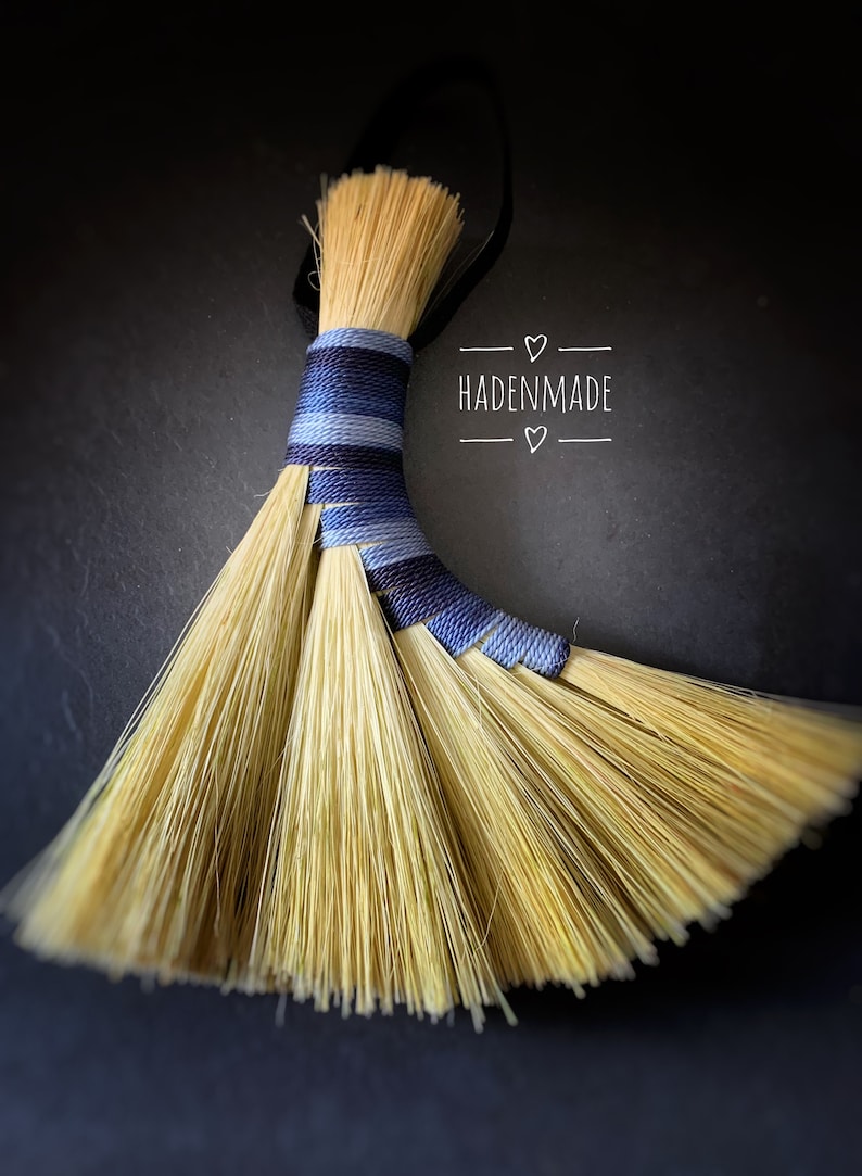 Traditionaly handmade natural fibre brush. Tampico fibre. image 1