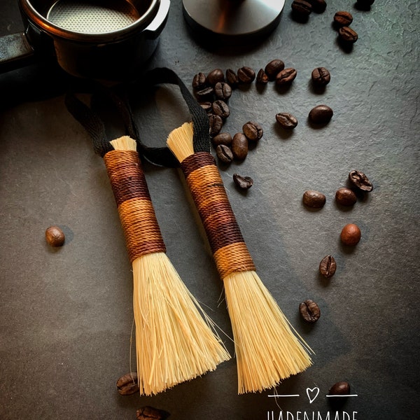 Handmade natural fibre coffee grind’s espresso barista brush