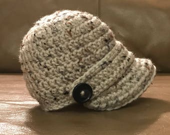 READY TO SHIP-Crochet Newborn Newsboy Hat in beige, Baby, Hat, Photo prop, baby gift, shower gift, newsboy hat, Infant, neutral