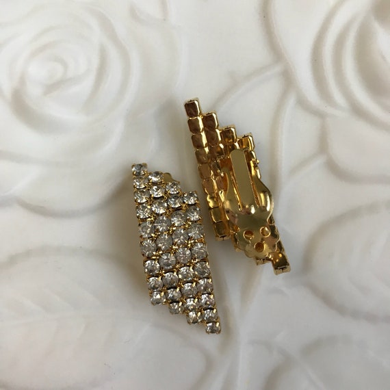 Stunning Vintage Gold Tone Rhinestone Clip On Earr
