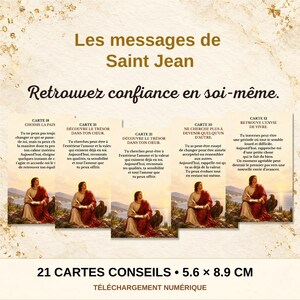 Peut inclure: Un ensemble de 21 cartes numériques intitulées Les messages de Saint Jean, mesurant 5,6 par 8,9 cm. Chaque carte présente une peinture d'un personnage en robe rouge écrivant près de la mer avec un aigle, accompagnée de texte et de conseils.