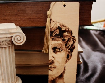 Michelangelo's David Wooden Bookmark, Dark Academia aesthetic, Personalized gift for art lovers, bookish Pyrography art