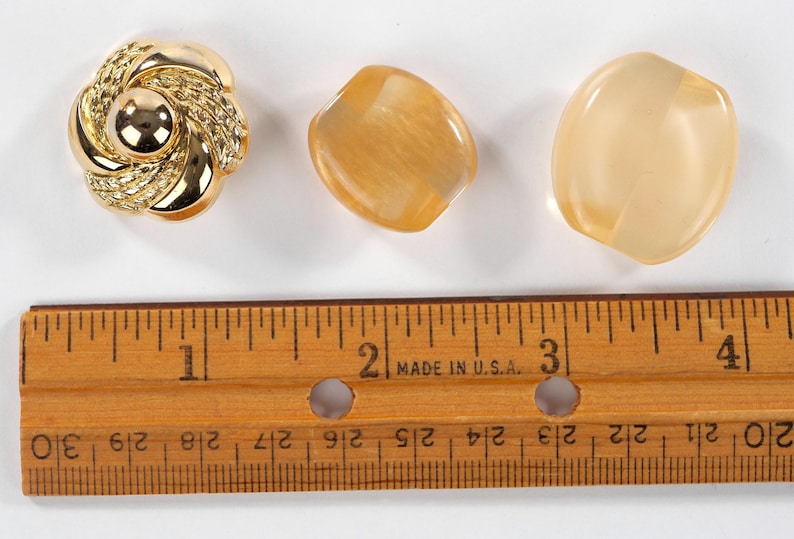 Stream Line Gold Buttons Vintage Lot of 19 Gold Tone Buttons - Sets/singles/carded - Streamline ...