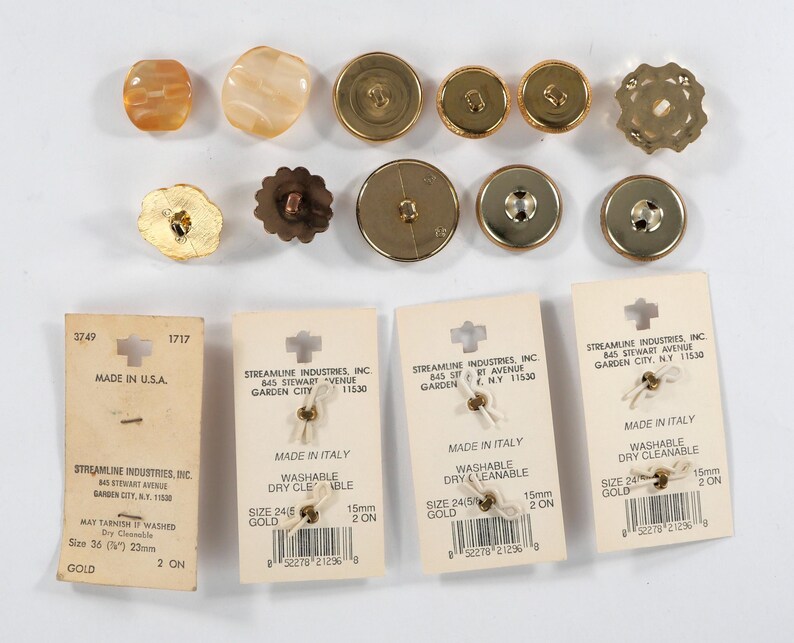 Stream Line Gold Buttons Vintage Lot of 19 Gold Tone Buttons - Sets/singles/carded - Streamline ...
