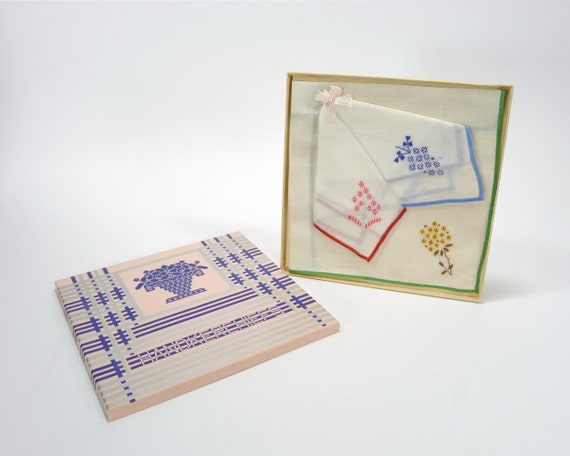 Vintage Set of 3 Embroidered Handkerchiefs - New … - image 1
