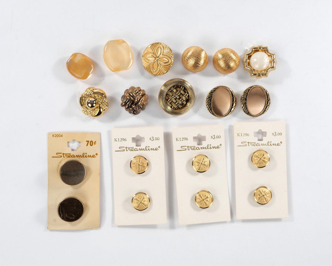 Vintage Lot of 19 Gold Tone Buttons - Sets/singles/carded - Streamline ...
