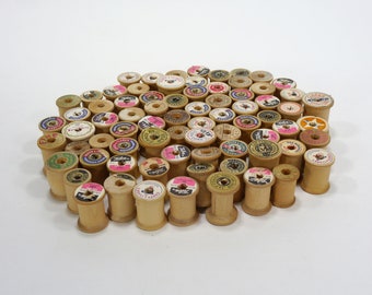 Vintage Lot of 75 Small Wooden Spools - Thread Removed - Holiday Ornaments- Crafts - Bartlett, Star, Coats & Clark, J P, 1 1/4" Spools