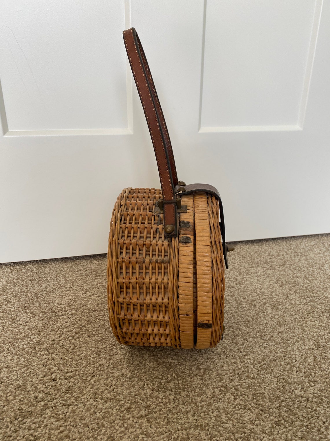 Vintage round wicker purse with leather accents | Etsy