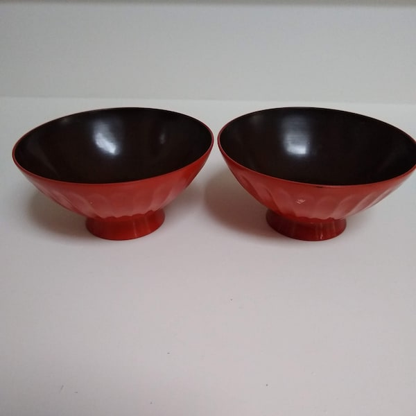 Set of 2 Vintage Japanese Lacquerware Noodle Bowls, Red and Black Plastic / Lacquer Ramen Bowls, Sorbet Bowls, Miso Soup Bowls