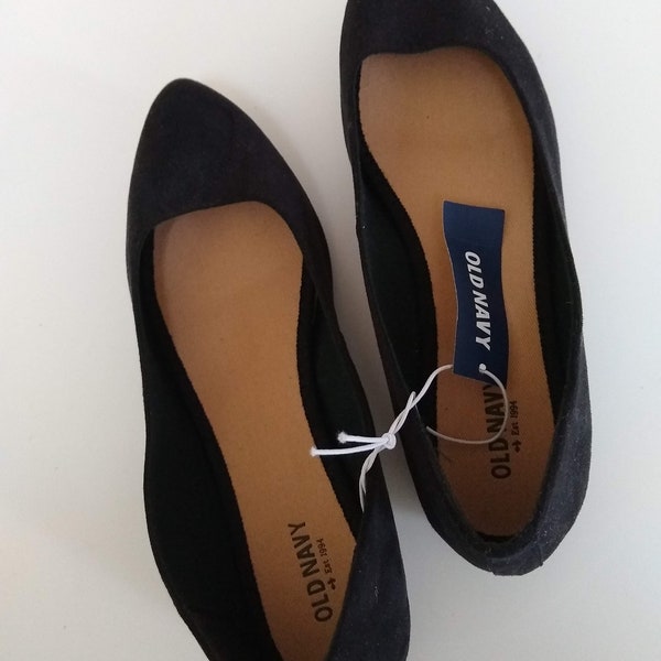 Vintage Black Faux Suede Pointed Toe Ballet Flats, Size 8 Slip On Flats, NWT, never worn, OLD NAVY