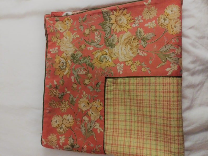 April Cornell 51 square table cloth