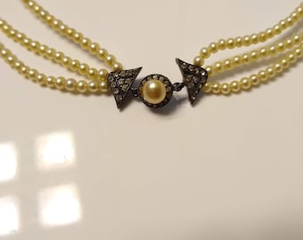 Vintage Victorian faux pearl choker necklace