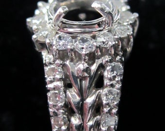 Platinum & Diamond Vintage Mounting with Oval Cubic Zirconia