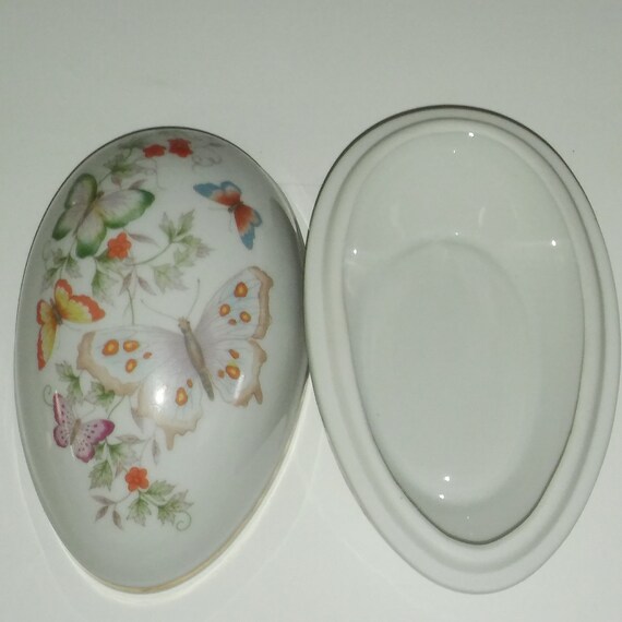 1979 Avon Egg shaped Trinket Dish with Butterflies - image 2