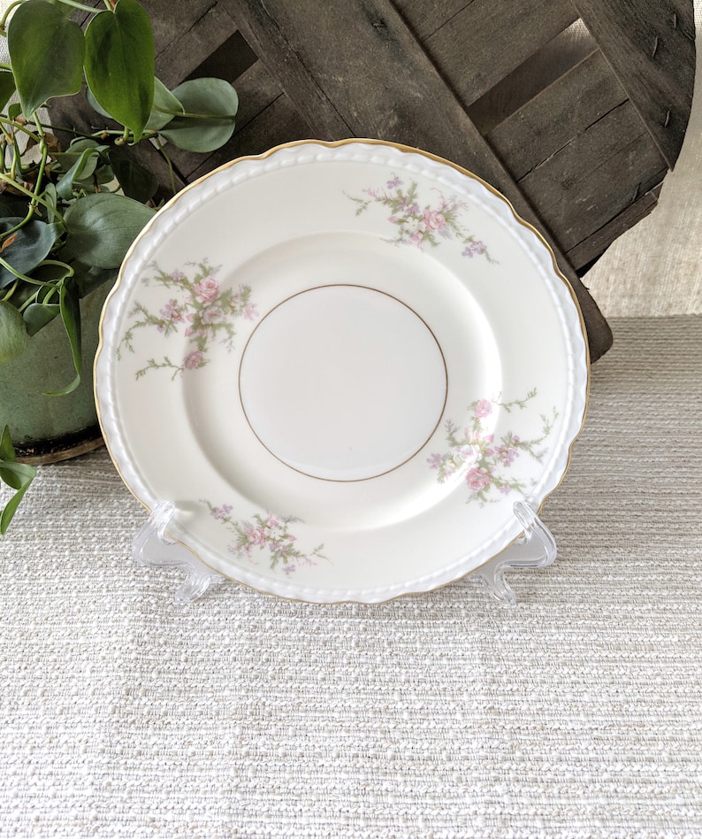 Excellent Condition Arcadian Old Rose 5 Piece Place Setting Vintage