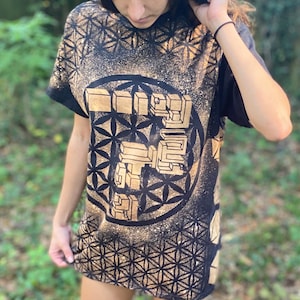 Bleach Dye Tipper Sacred Geometry 64 Point Star Short Sleeve Shirt