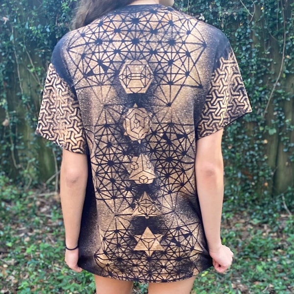 Bleach Dye Sacred Geometry 64 Point Star Short Sleeve Shirt