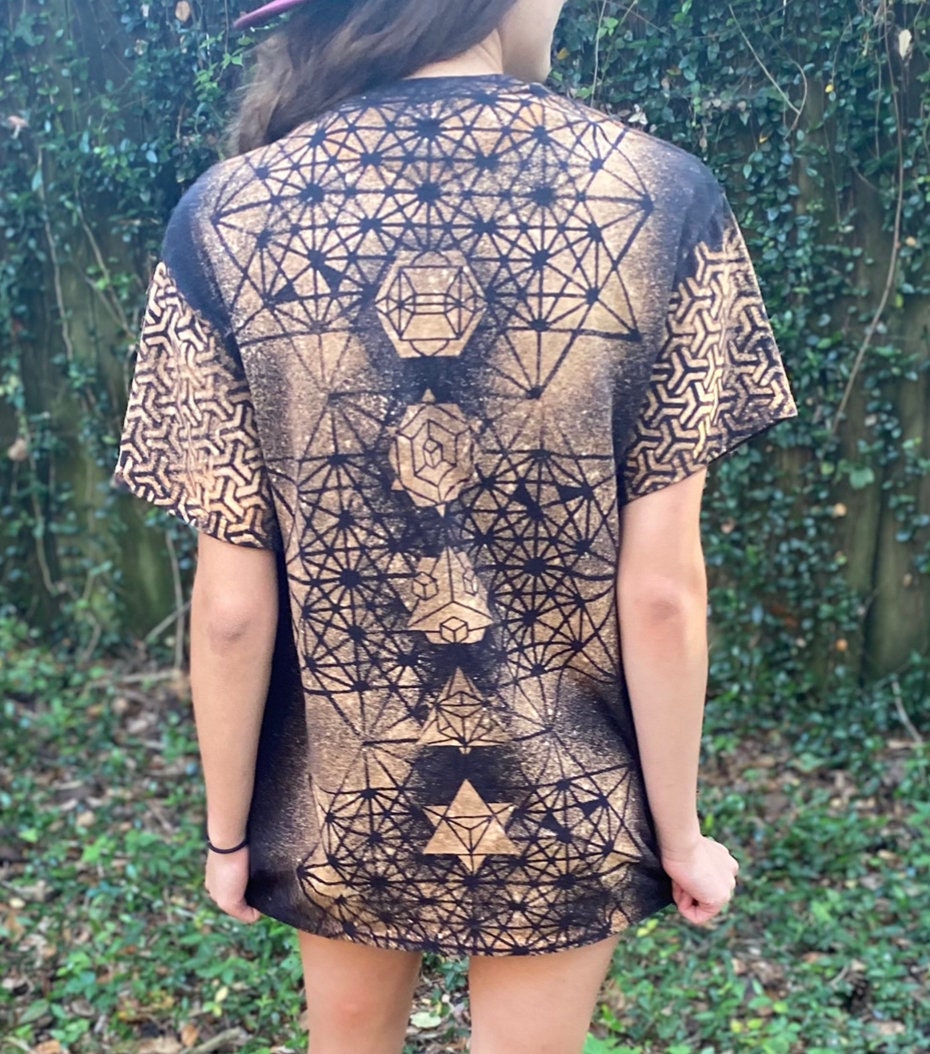 Bleach Dye Sacred Geometry 64 Point Star Short Sleeve Shirt