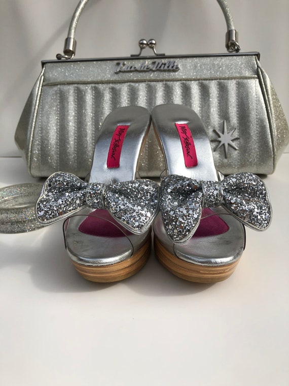 betsey johnson mules