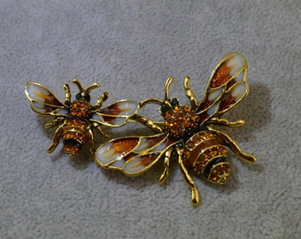 Vintage Gold Bee Brooch with Enamel Crystal Accent Timeless Elegance Gift for Her
