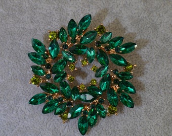 Elegant Vintage Emerald Crystal Brooch Sparkling Brooch Pin Gift for Her