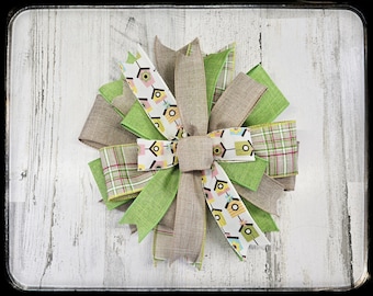Birdhouse Ribbon Bow, Tan and Green Plaid Spring Decor