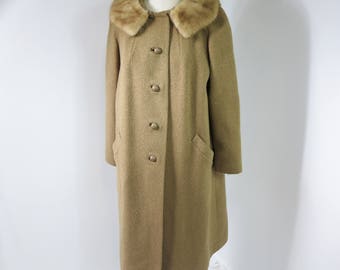 Vintage 50s/60s Tan Beige Women's Winter Coat Mink Collar Side pockets Boucle Wool L