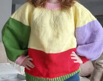 Maglione lavorato a mano a blocchi di colore su ordinazione