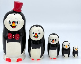 WOOD  RUSSIAN NESTING DOLL   PENGUIN WITH RED HAT  5  PCS  5"  inches 
