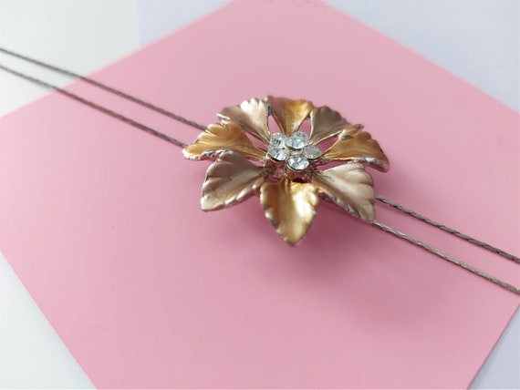 Rhinestone Flower Lariat, Silver and Gold Vintage… - image 3