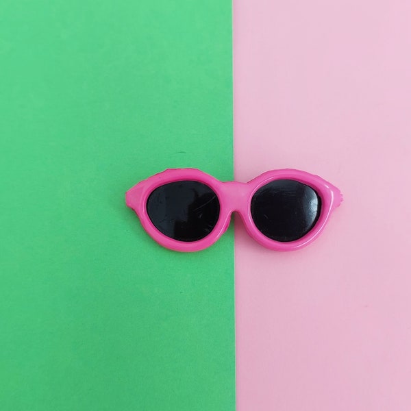 Broche de lunettes de soleil en plastique rose, badge rétro, épingle de veste des années 80