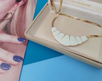 BNIB Manhattan Collection White Enamel Bib Necklace, Gold Herringbone Chain, 80s Statement Jewellery