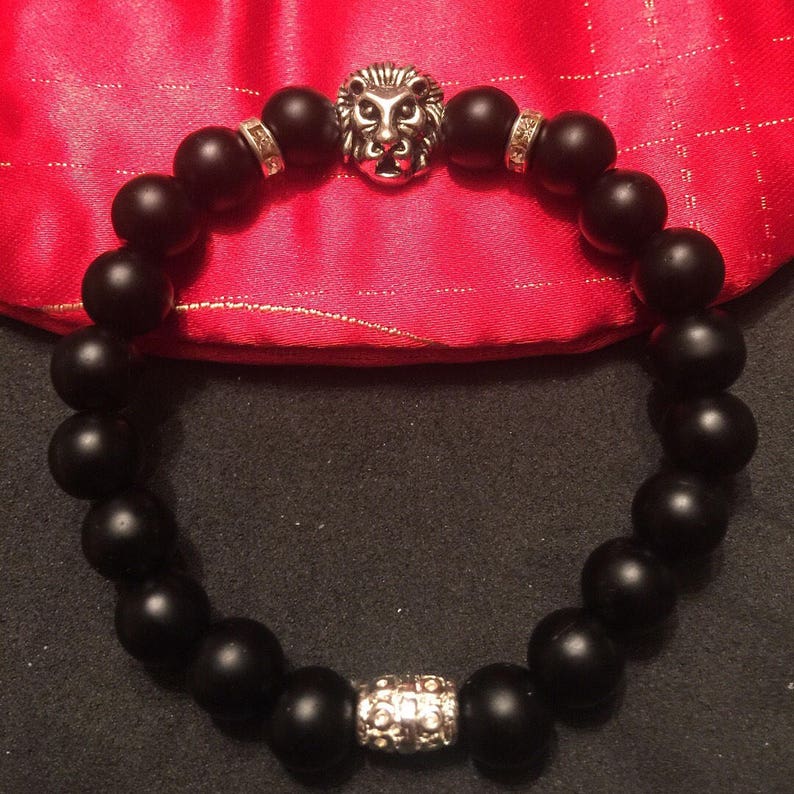 Women/'s Natural Gemstone wSilver-tone Lion Head Bracelet #onyx #lioness #strongwoman #gemstonebracelet