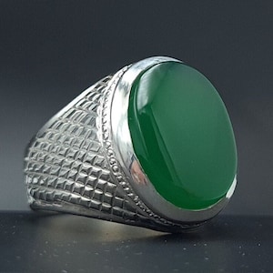 Yemeni Green Aqeeq Ring for Men, 925 Sterling Silver Agate Ring