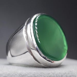 Anel masculino feito à mão, anel de ágata verde, anel oval com pedra preciosa Aqeeq, anel Aqeeq verde 100% puro natural, prata esterlina, lindo anel Aqeeq