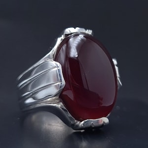 Mens Yemeni Aqeeq Ring Deep Blood Red Yamni Agate Ring For Men Natural Agate Ring For Men 925 Sterling Silver Red Agate Ring For Man gifts