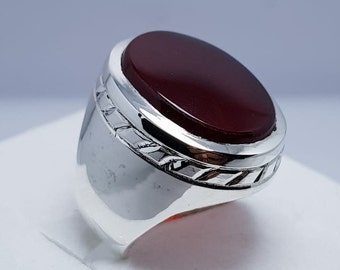 Handmade Yemeni Aqeeq Mens Ring, Dark Red Stone, 925 Sterling Silver