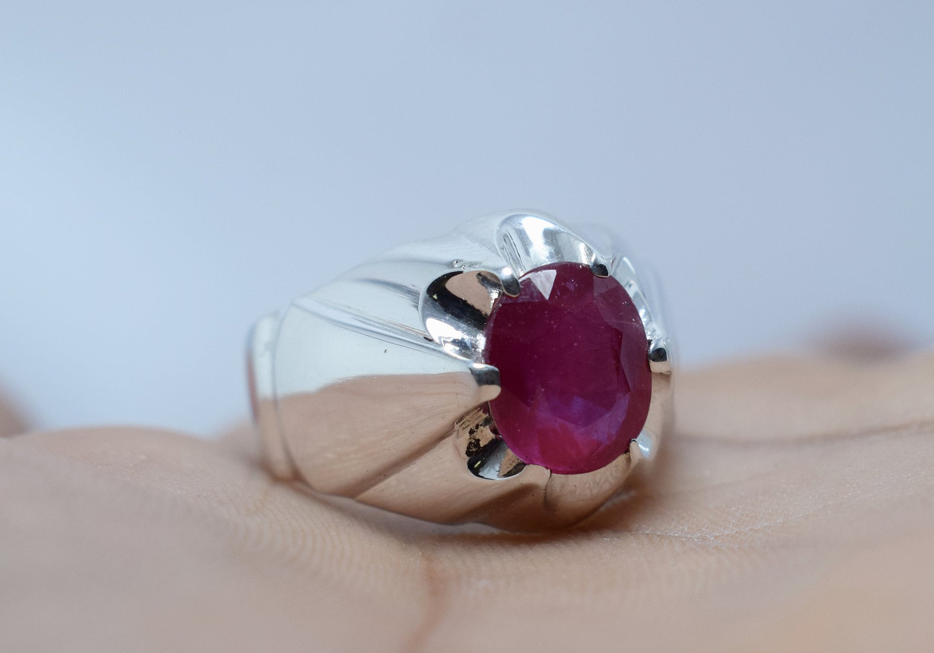 Anello In Argento 925 Con Rubino Naturale Africano Non Trattato 5.5 Carati