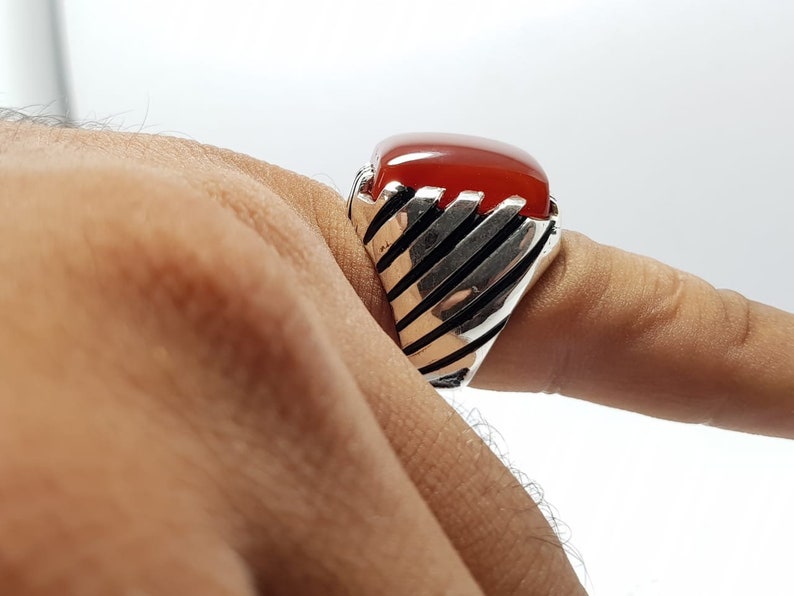 Men/'s Rectangular Silver Yemeni Aqeeq Akik Ring Carnelian Agate Ring Design Red Yamni Akik Ring Shifat Al Abad Handmade 925 Sterling Silver