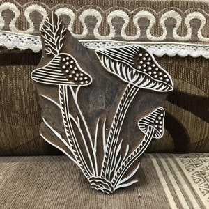 Cluster van paddenstoelen, handgesneden Indiaas houten drukblok; textielstempel; aardewerk stempel,
