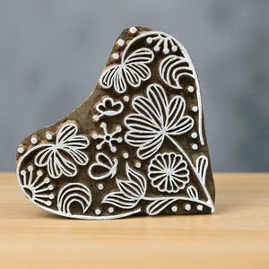 Corazón estilizado, bloque de impresión de madera india tallado a mano; sello textil; sello de cerámica,