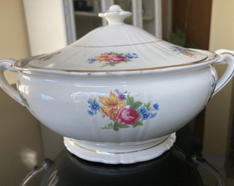 Syracuse Santa Rosa Round Covered Lidded Vegetable Bowl with Handles