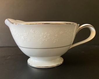 Noritake Buckingham Ivory Creamer with Silver Platinum Trim
