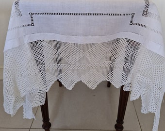 Vintage French tablecloth 122cm 48in x  78cm 31in Rectangular White cotton with deep lace Tea/dinner/lunch/party/garden/picnic Immaculate