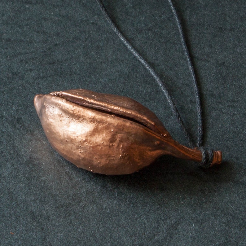Bottle tree pod Real pod electroformed pendant Bright copper Electroplated necklace Plant shape like yoni