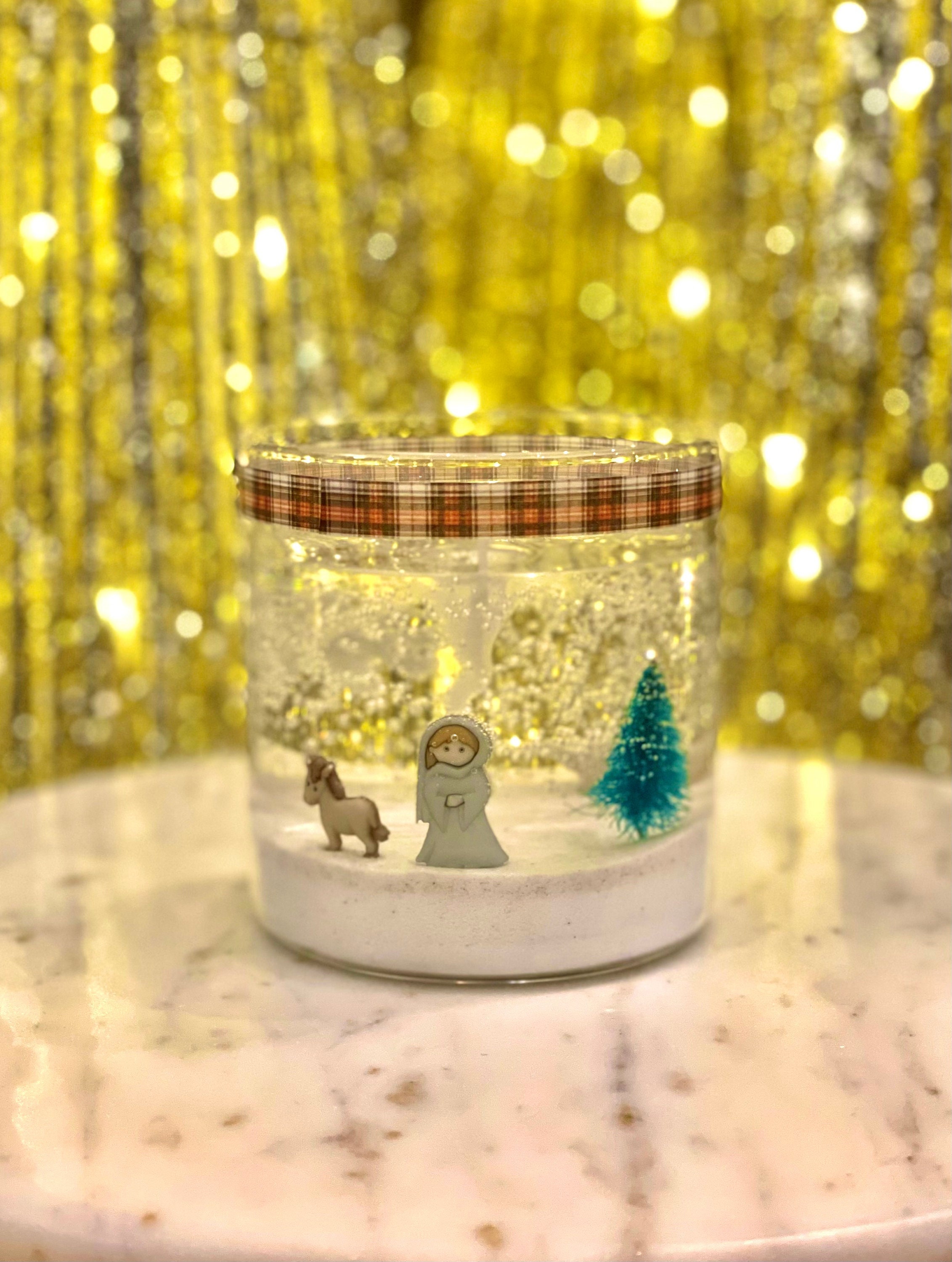 Winter Snow Gel Candle -  Sweden