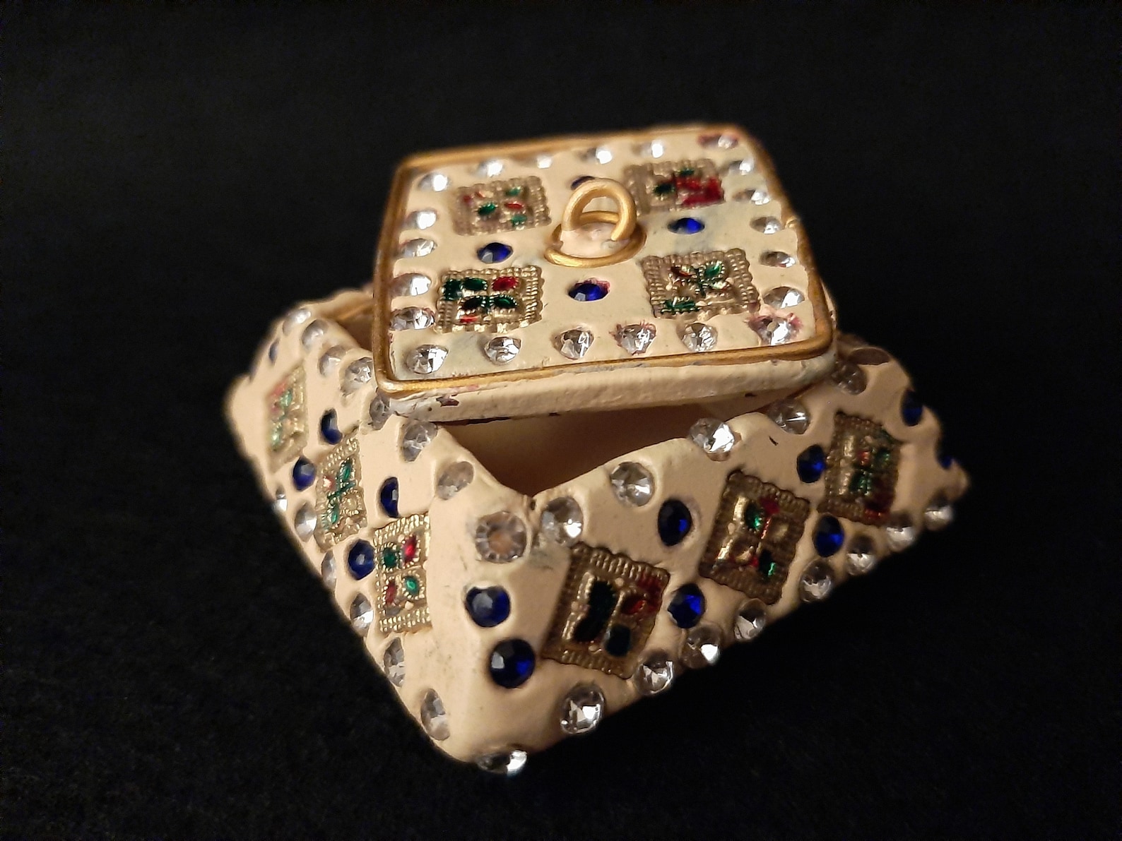 Vintage trinket box with lid Vintage ceramic jewelry box Etsy