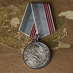 Medal vintage ussr Unique finds Rare vintage pins Retro pin Ukrainian medals vintage Medal Veteran of Labor Rare artifact Veteran order